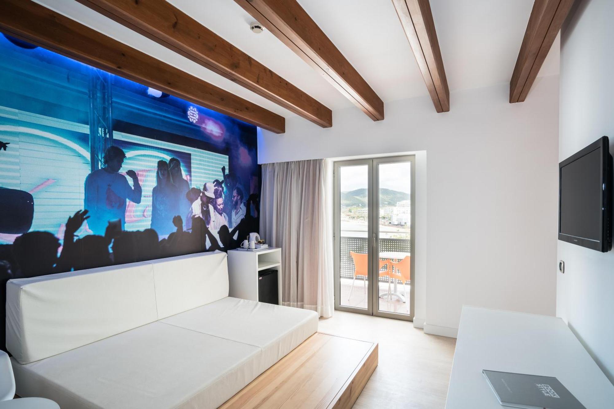 Thb Ocean Beach - Adults Only Сан-Антоніо Екстер'єр фото