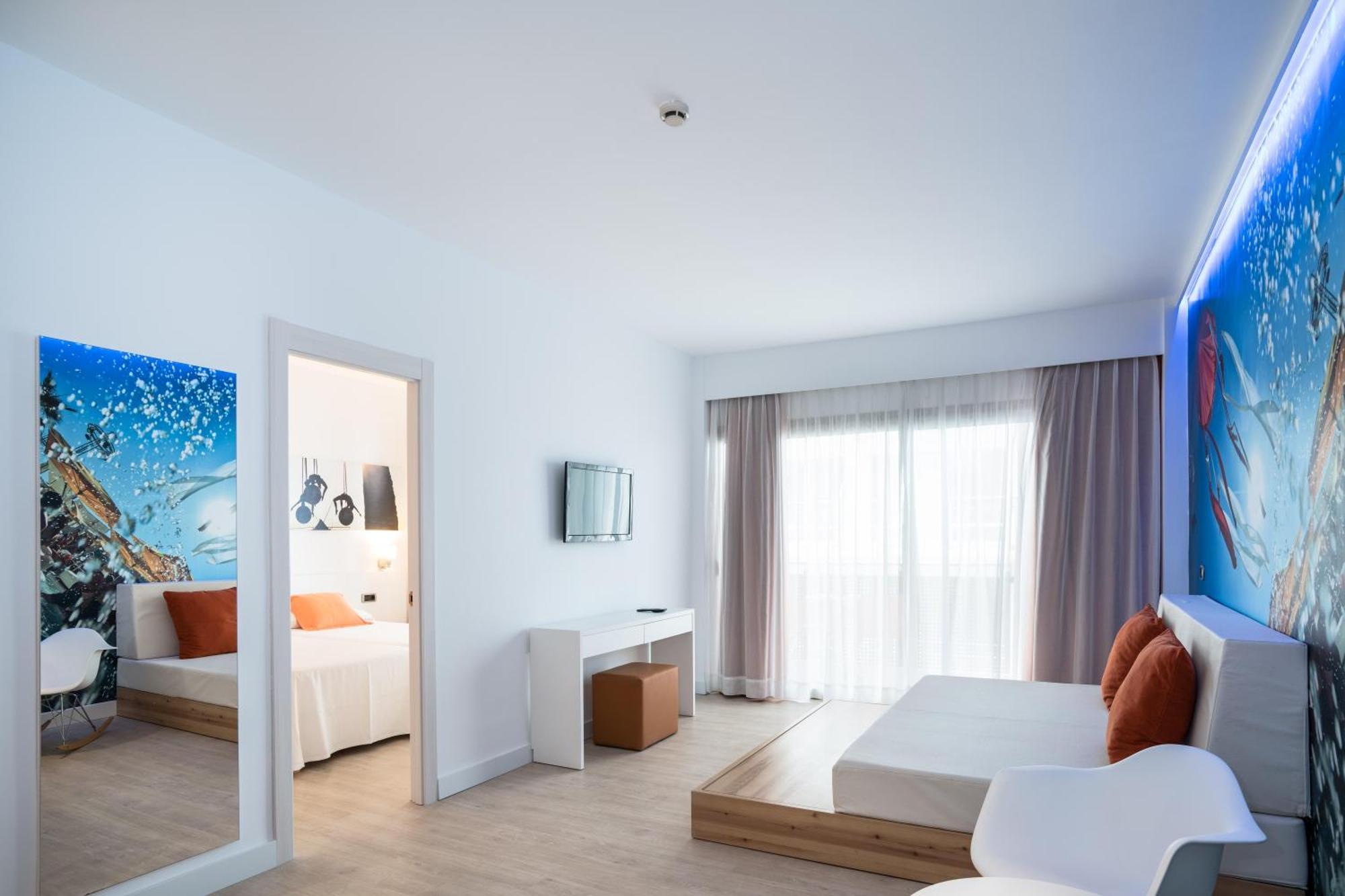 Thb Ocean Beach - Adults Only Сан-Антоніо Екстер'єр фото
